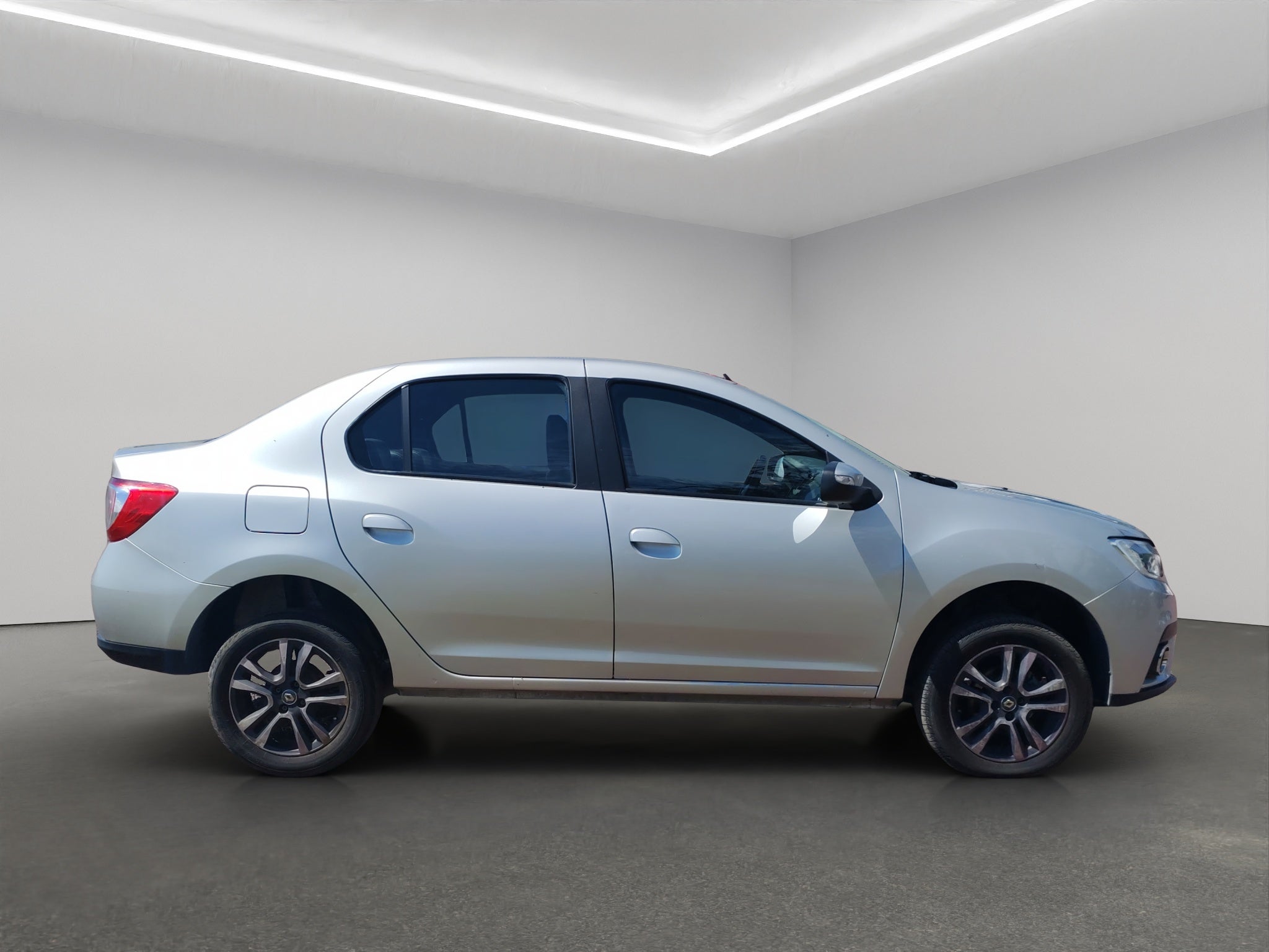 2024 Renault Logan 4 pts. Intens, 1.6l, TM5, RA-16