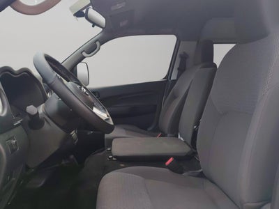 2025 Nissan Comerciales Urvan Panel 4 pts. Amplia con ventanas, TM5
