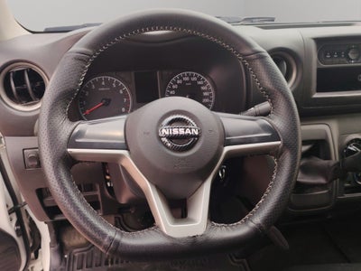 2025 Nissan Comerciales Urvan Panel 4 pts. Amplia con ventanas, TM5