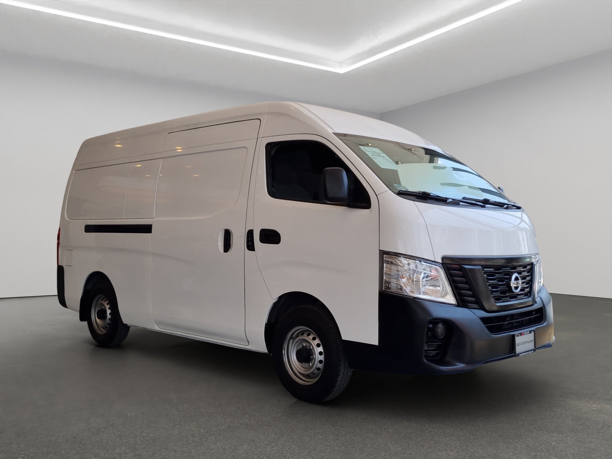 2023 Nissan Comerciales Urvan Panel 4 pts. Amplia, TM5, a/ac.