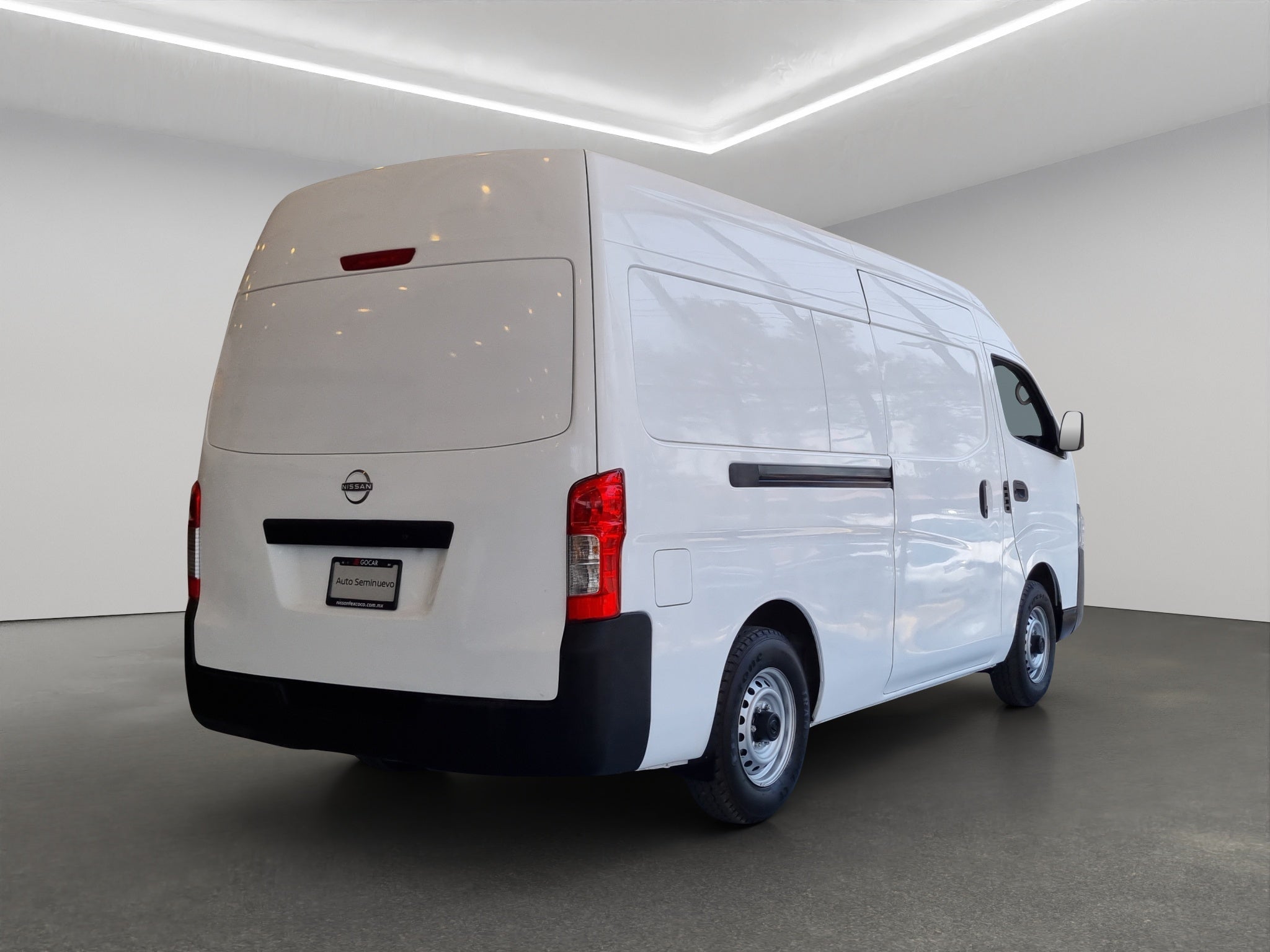 2023 Nissan Comerciales Urvan Panel 4 pts. Amplia, TM5, a/ac.