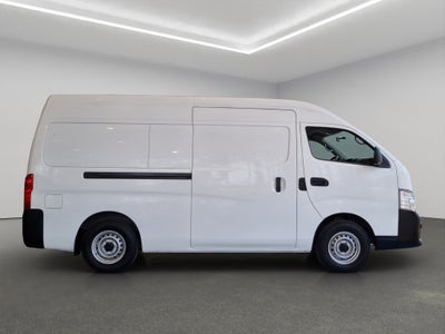 2023 Nissan Comerciales Urvan Panel 4 pts. Amplia, TM5, a/ac.