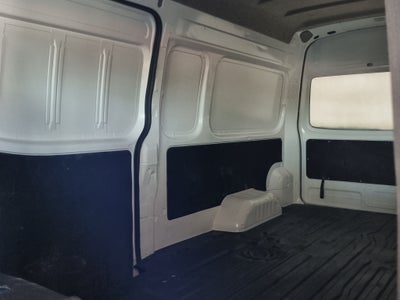 2023 Nissan Comerciales Urvan Panel 4 pts. Amplia, TM5, a/ac.