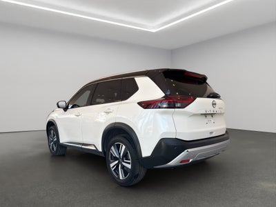2023 Nissan X-Trail VUD 5 pts. Platinum, TA, piel, QCP, GPS, RA-19 (línea nueva)