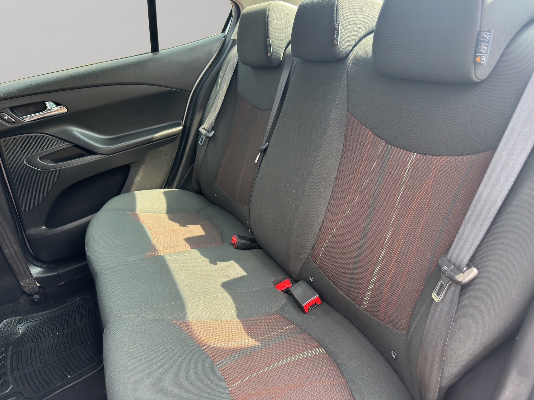 2020 Chevrolet Aveo 4 pts. LS, TM5, a/ac., R-14