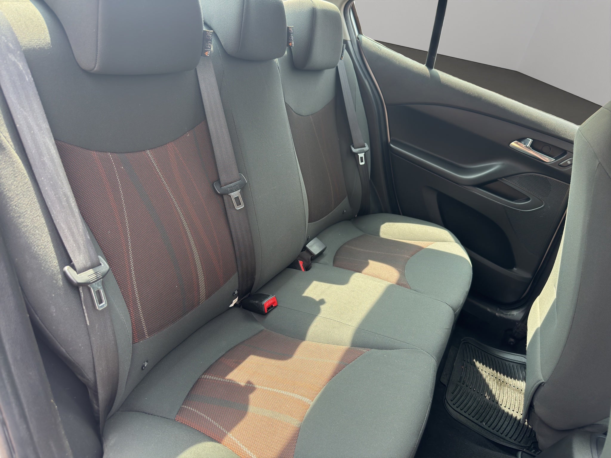 2020 Chevrolet Aveo 4 pts. LS, TM5, a/ac., R-14