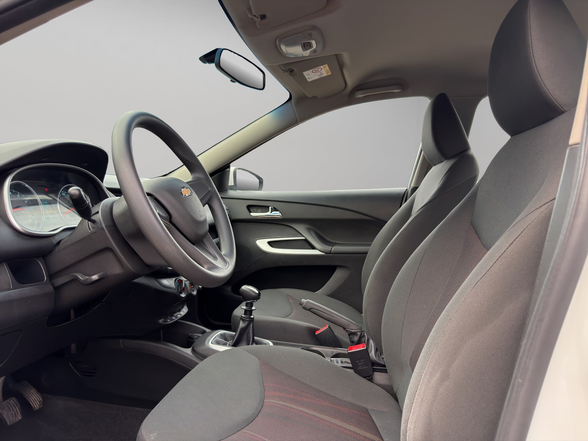 2023 Chevrolet Aveo 4 pts. LS, TM5, a/ac., R-14 (línea anterior)