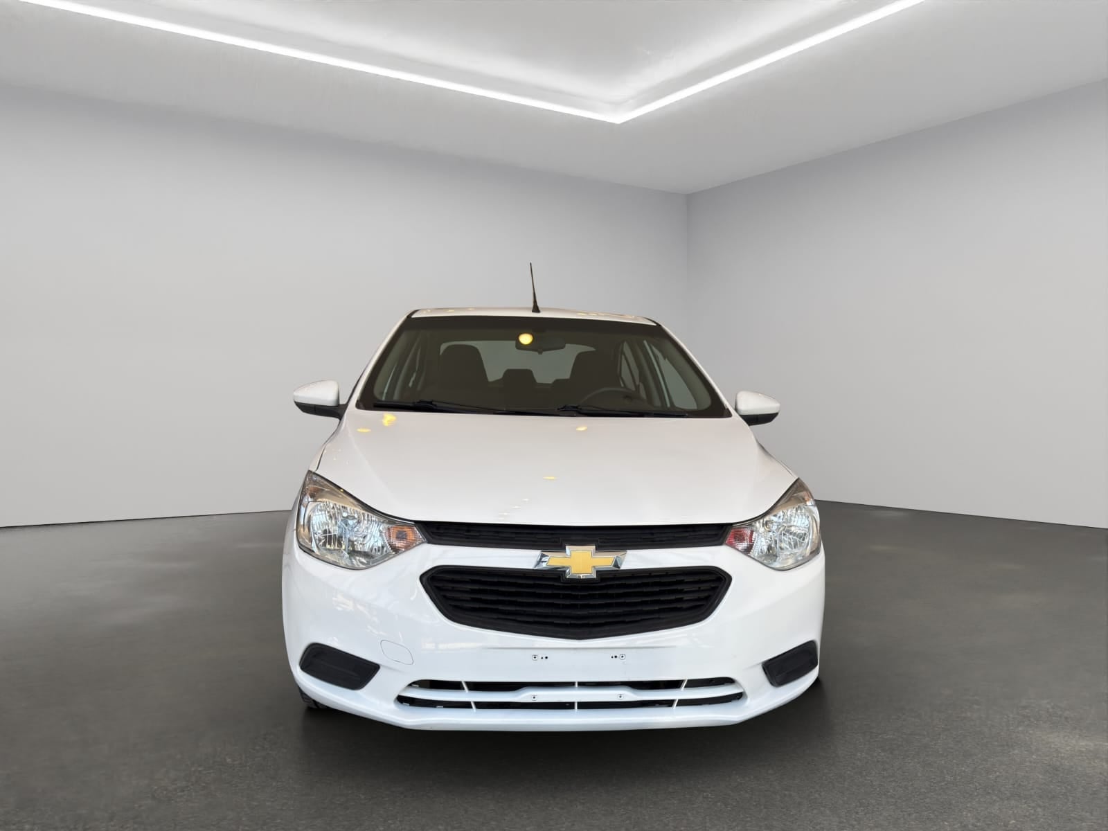 2023 Chevrolet Aveo 4 pts. LS, TM5, a/ac., R-14 (línea anterior)