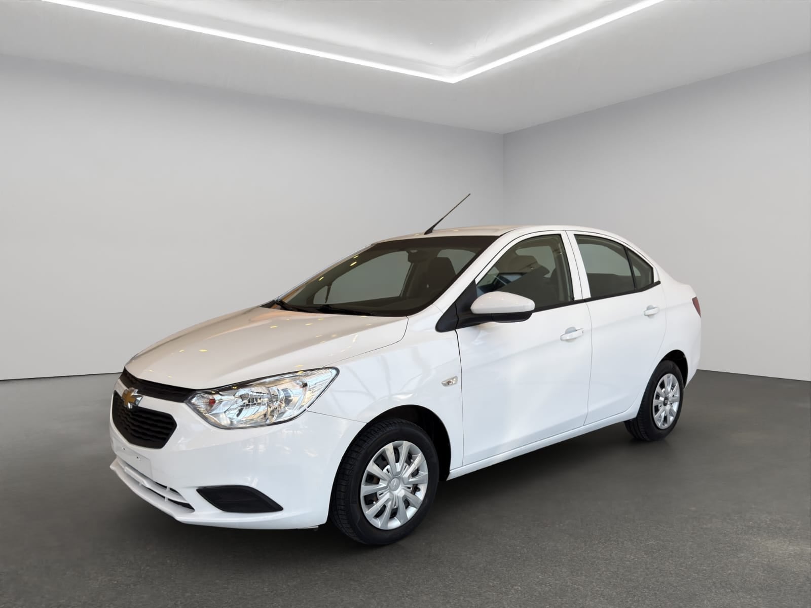 2023 Chevrolet Aveo 4 pts. LS, TM5, a/ac., R-14 (línea anterior)