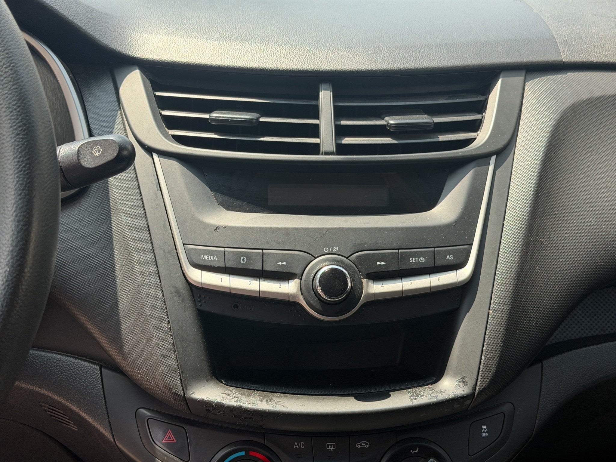 2022 Chevrolet Aveo 4 pts. LS, TM5, a/ac., RA-15