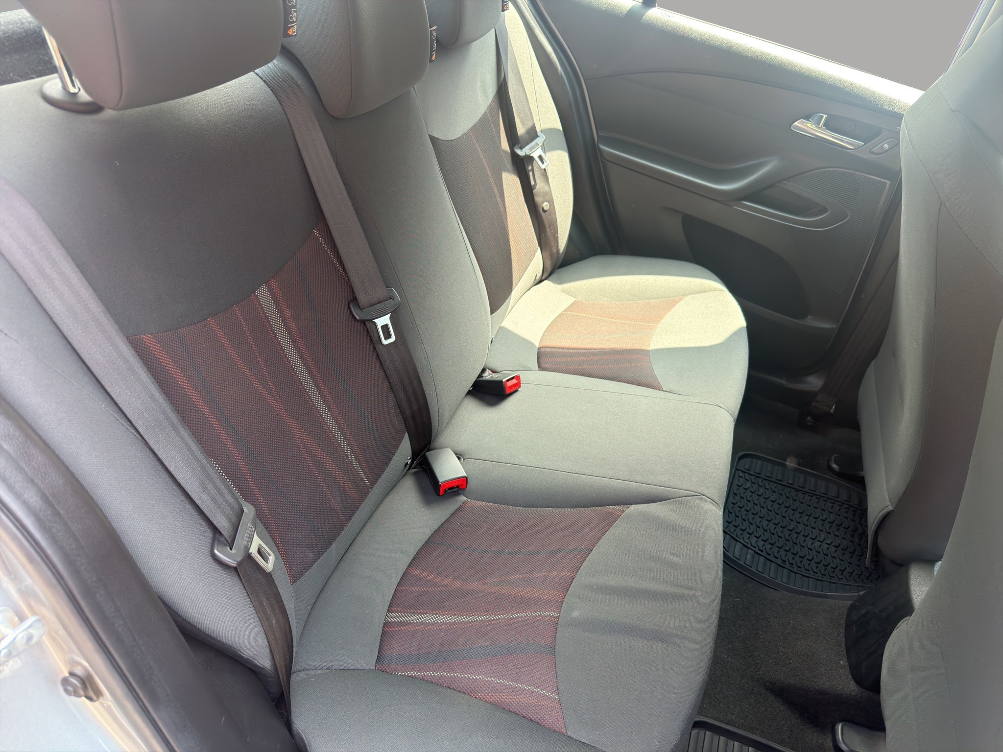2022 Chevrolet Aveo 4 pts. LS, TM5, a/ac., RA-15