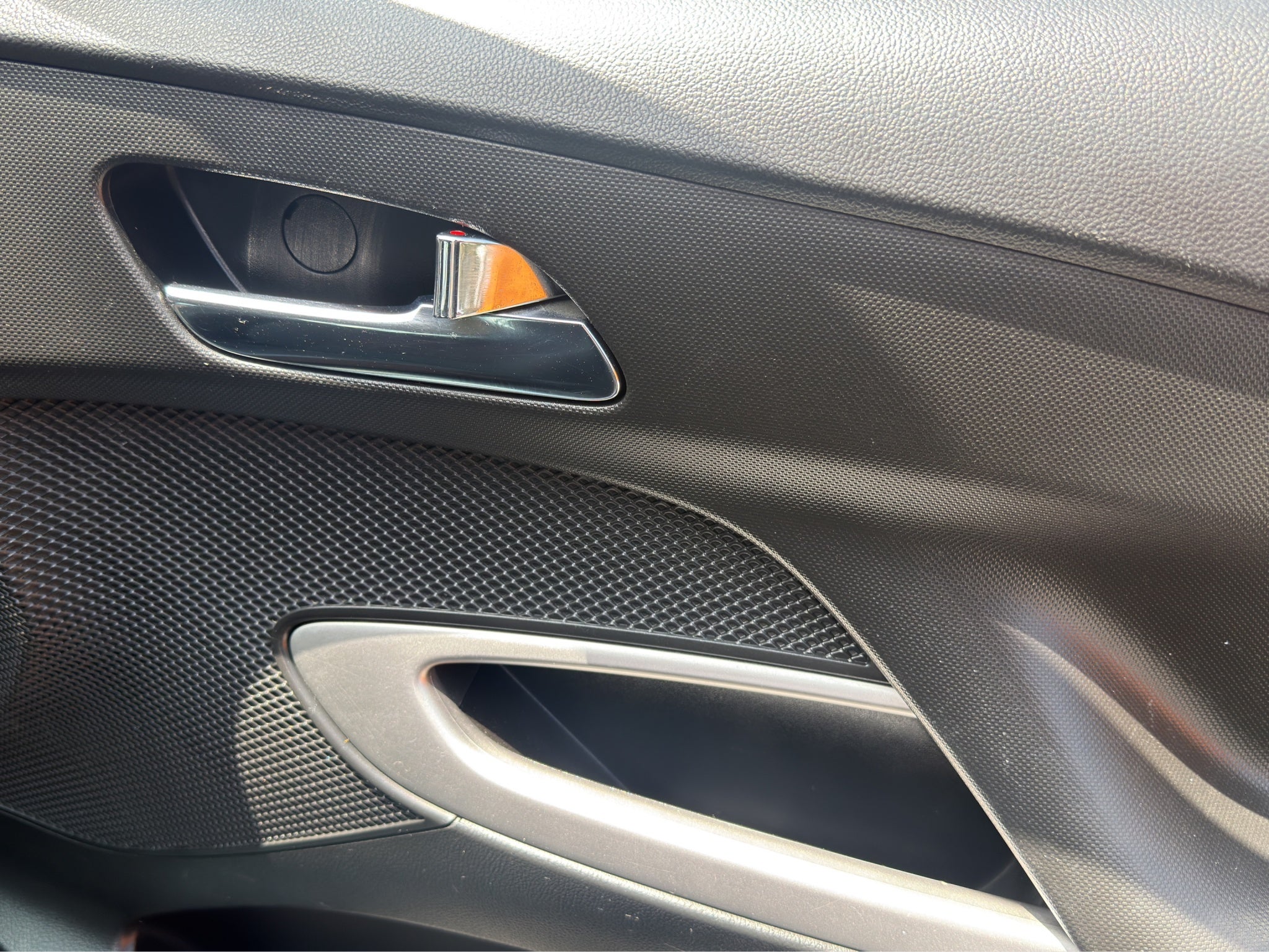 2022 Chevrolet Aveo 4 pts. LS, TM5, a/ac., RA-15