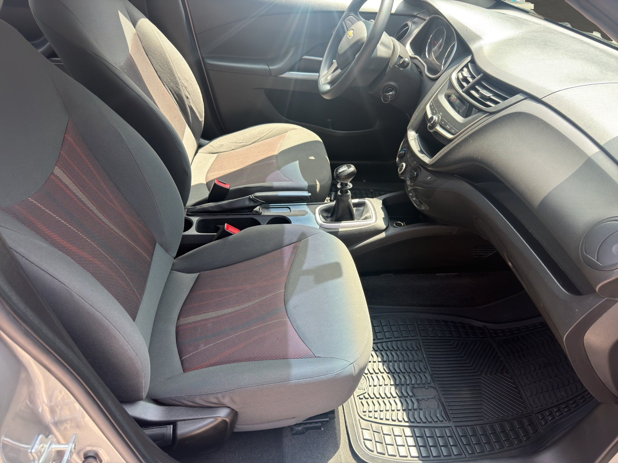 2022 Chevrolet Aveo 4 pts. LS, TM5, a/ac., RA-15