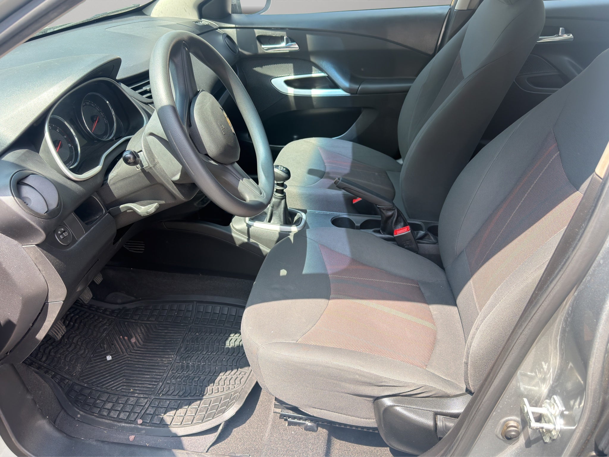 2022 Chevrolet Aveo 4 pts. LS, TM5, a/ac., RA-15