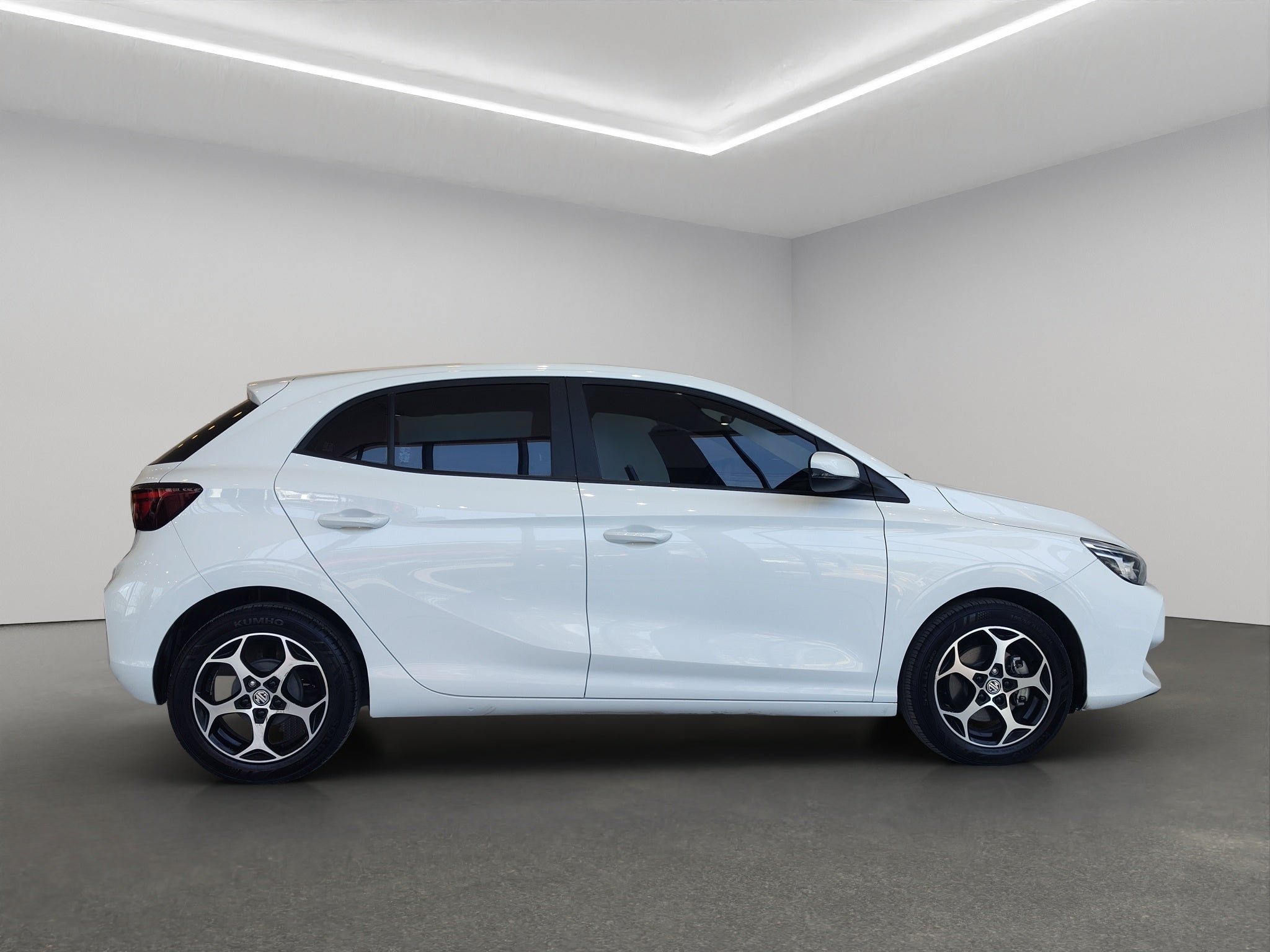 2025 MG MG3 5 pts. HB Style, 1.5l, TM5, VE, pantalla, RA-16