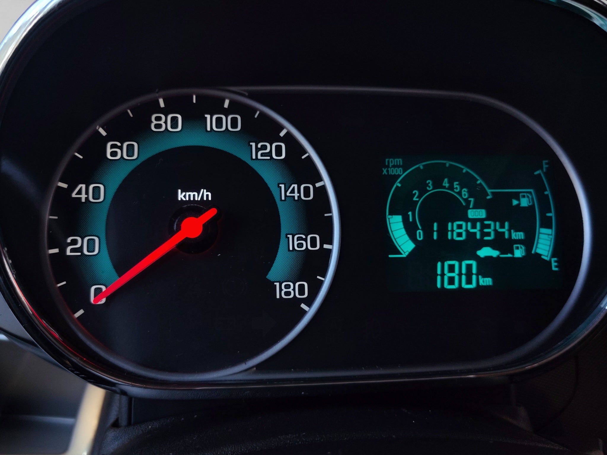 2018 Chevrolet Beat 5 pts. LT, 1.2l, TM5, a/ac., VE del., R-14