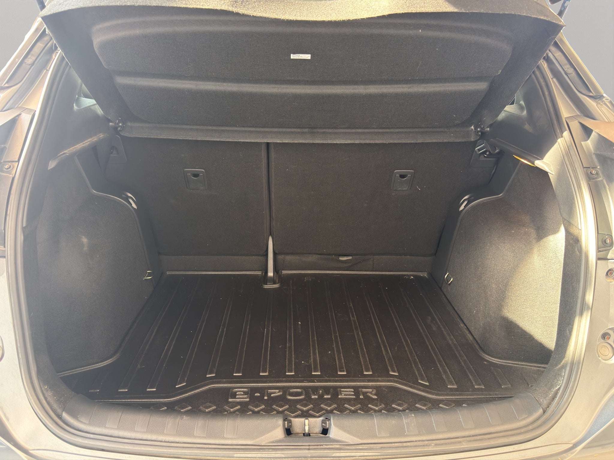 2023 Nissan Kicks VUD 5 pts. Platinum e-Power, E-REV, TA, piel, ADAS, RA-17