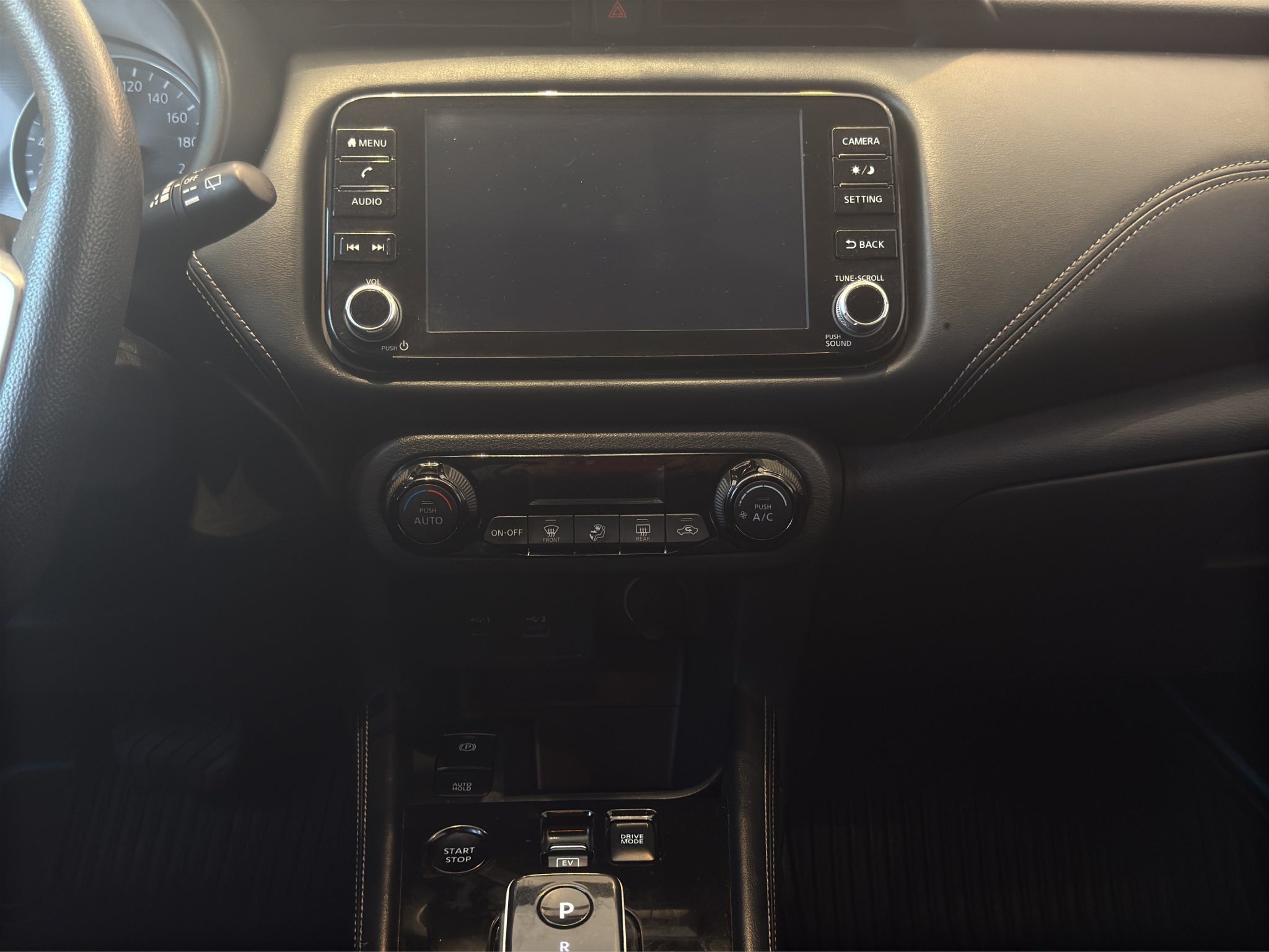 2023 Nissan Kicks VUD 5 pts. Exclusive e-Power, E-REV, TA, piel, RA-17