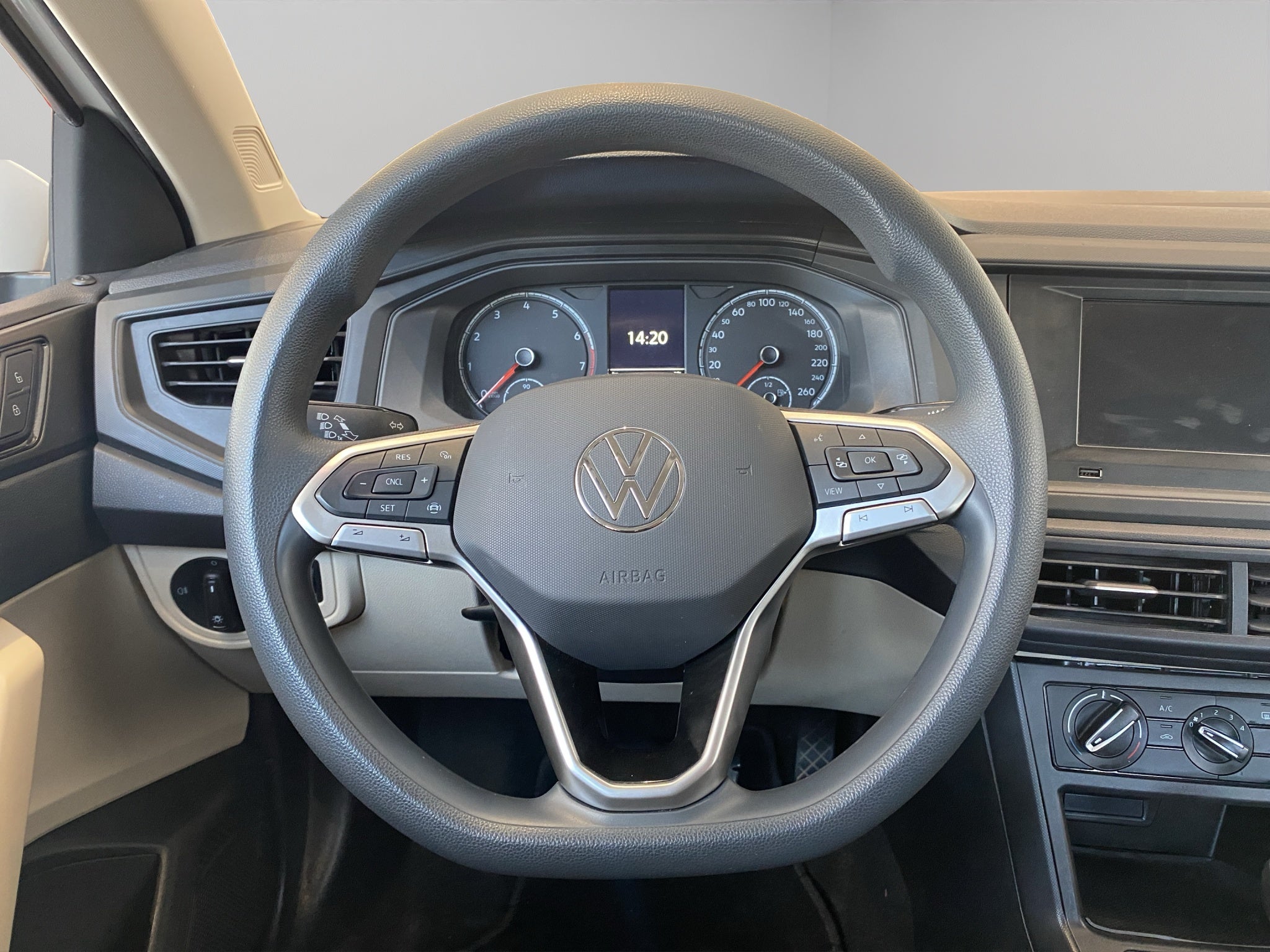 2024 Volkswagen Virtus 4 pts. Trendline, 1.6, AT a/c R-15