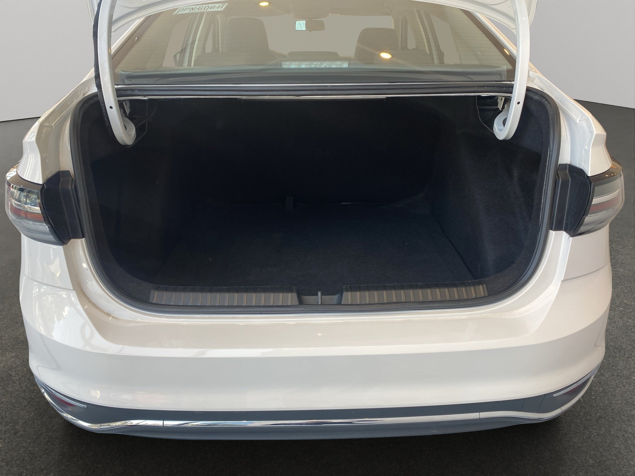 2024 Volkswagen Virtus 4 pts. Trendline, 1.6, AT a/c R-15