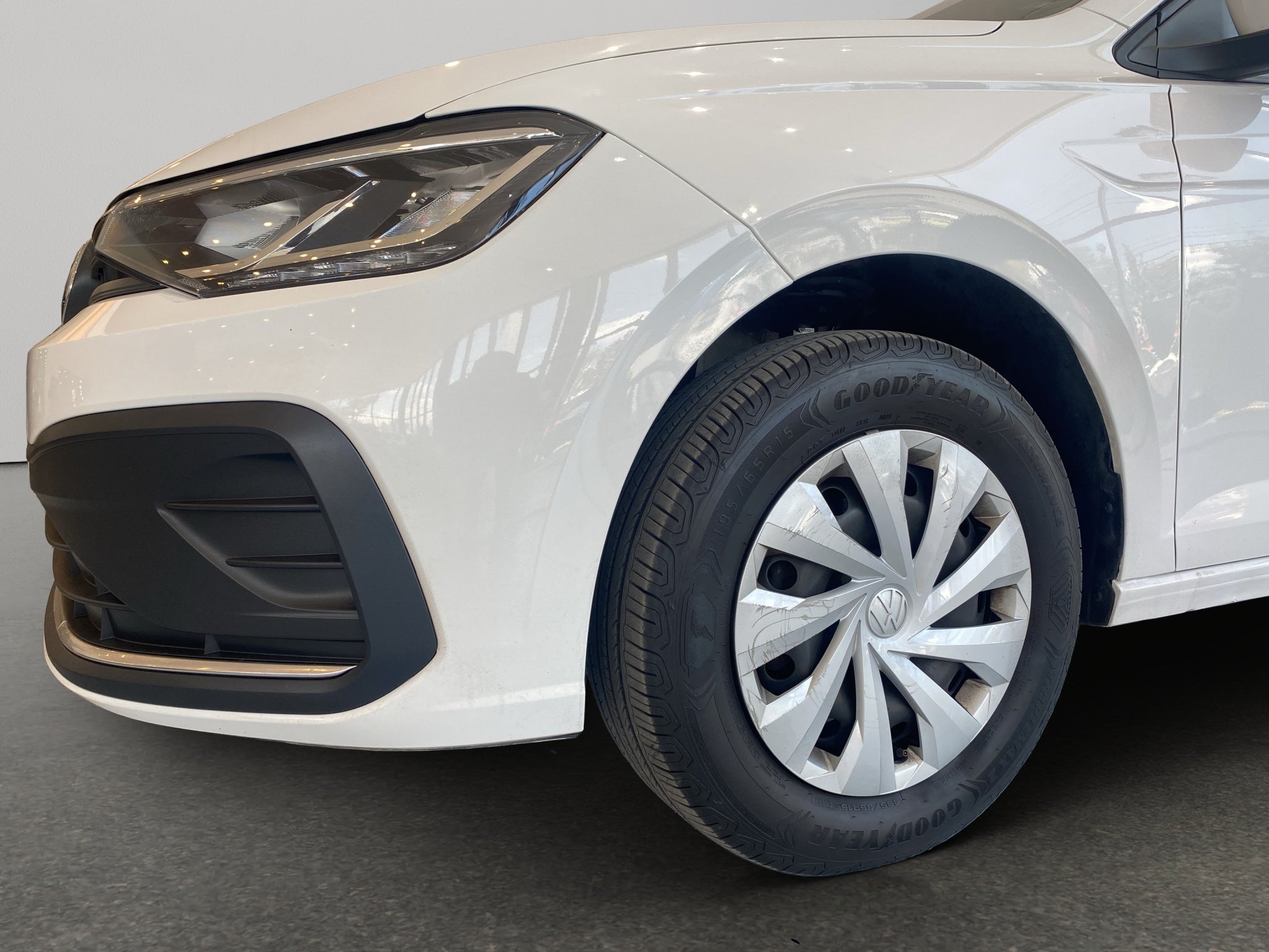 2024 Volkswagen Virtus 4 pts. Trendline, 1.6, AT a/c R-15