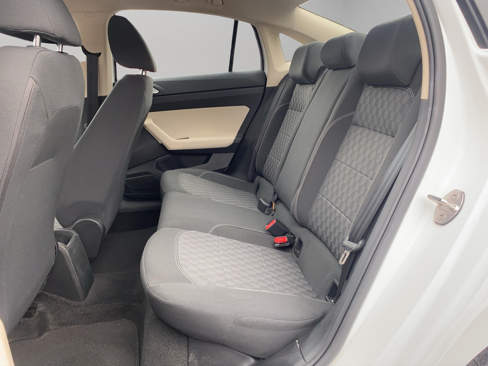 2024 Volkswagen Virtus 4 pts. Trendline, 1.6l, TM5, a/ac., R-15