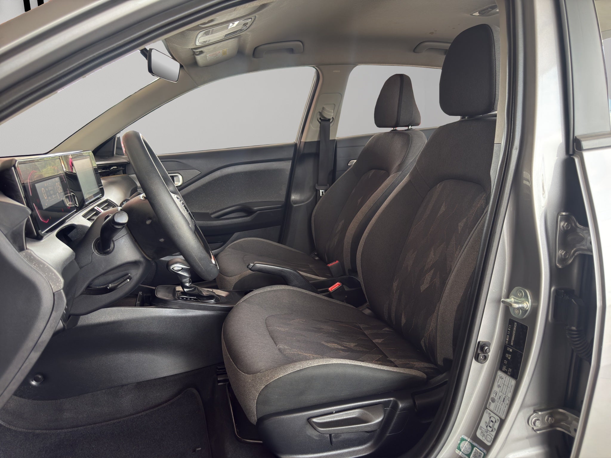 2025 Kia K3 4 pts. L, 1.6l, TA, a/ac., R-15