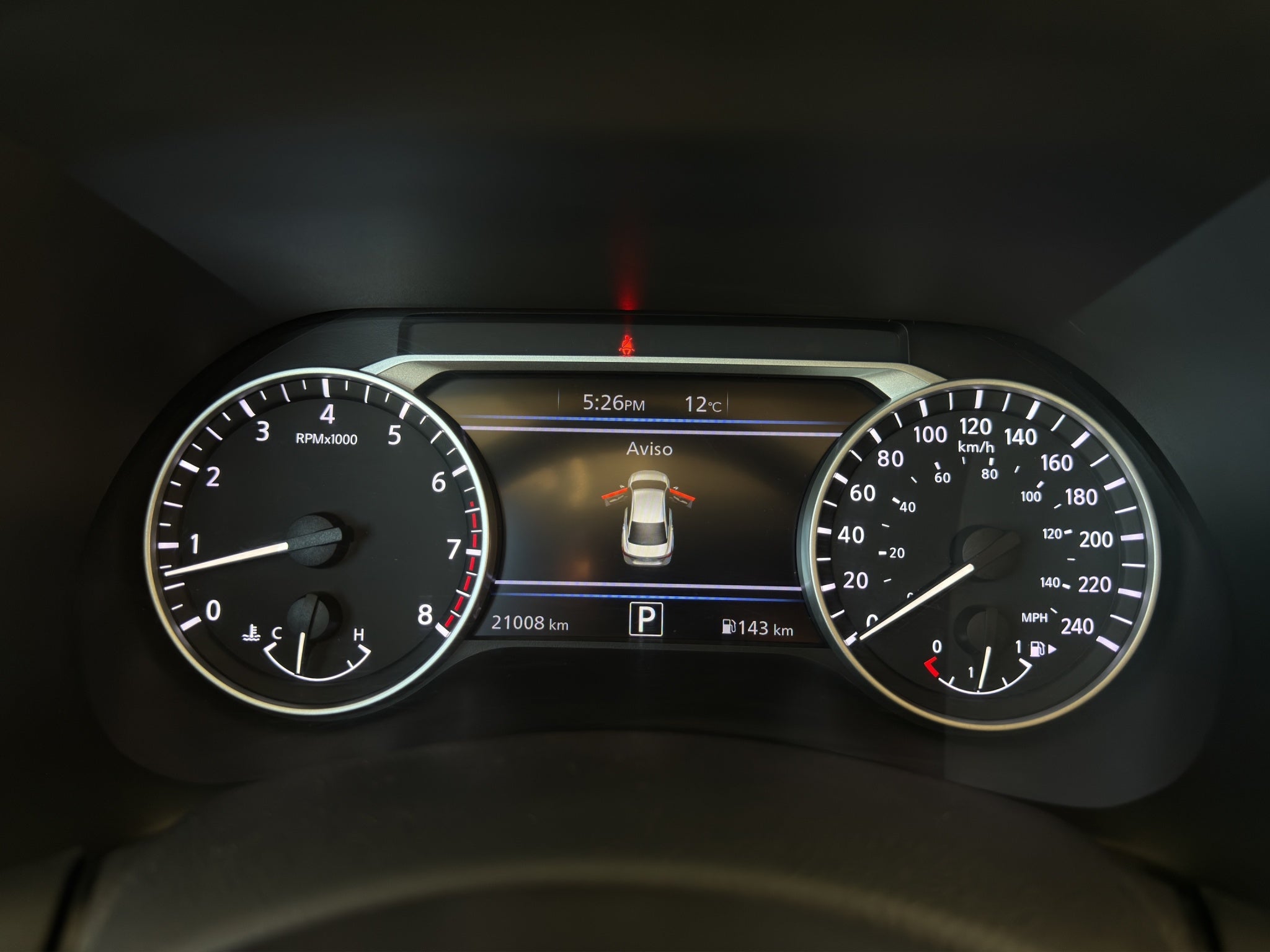 2024 Nissan Sentra 4 pts. SR, TA, a/ac., QC, s. Bose, f. led, RA-18