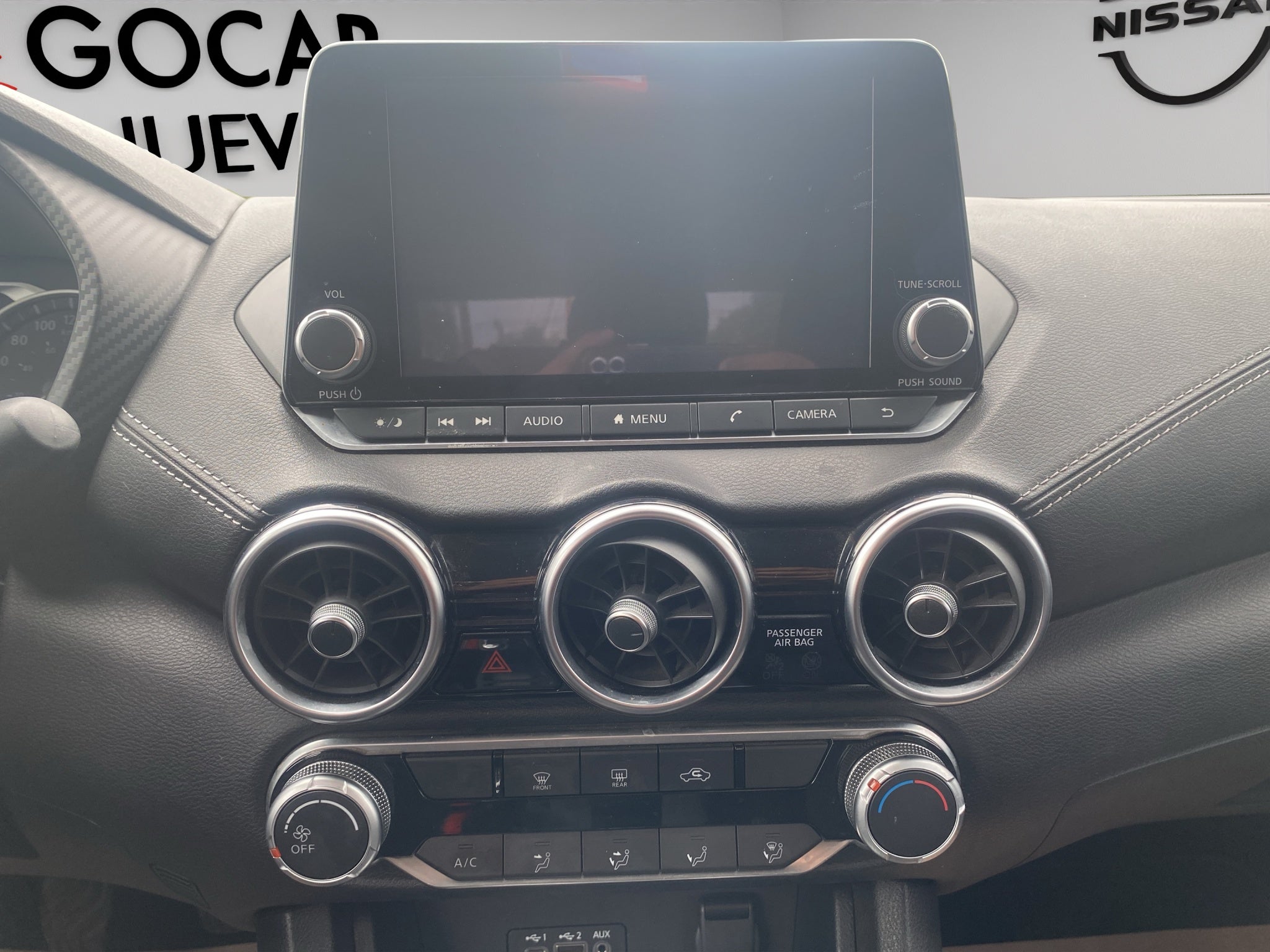 2024 Nissan Sentra 4 pts. Advance, TM6, a/ac., f. niebla, RA-16
