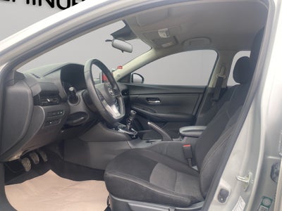 2024 Nissan Sentra 4 pts. Advance, TM6, a/ac., f. niebla, RA-16