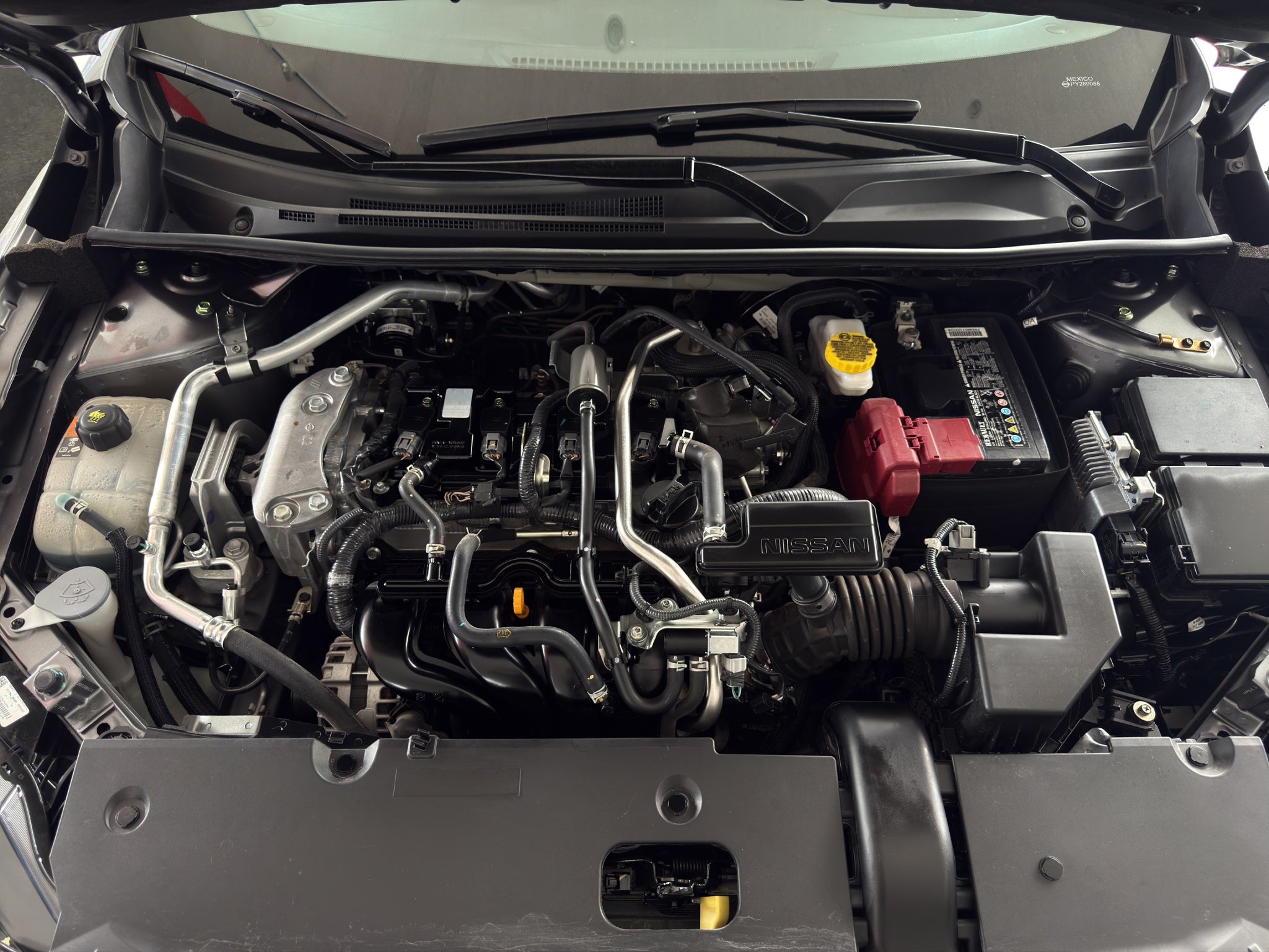 2023 Nissan Sentra 4 pts. Advance, TM6, a/ac., f. niebla, RA-16