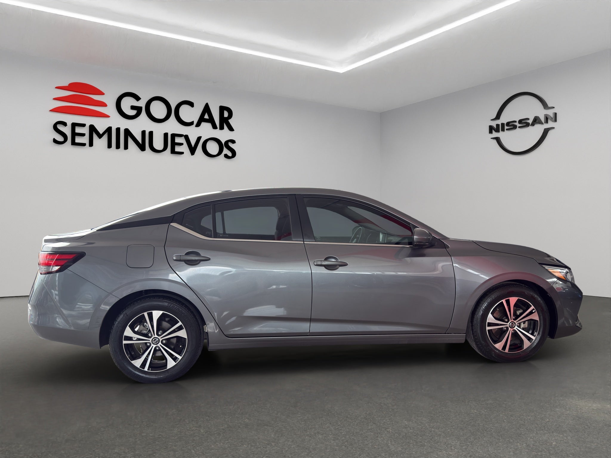 2023 Nissan Sentra 4 pts. Advance, TM6, a/ac., f. niebla, RA-16