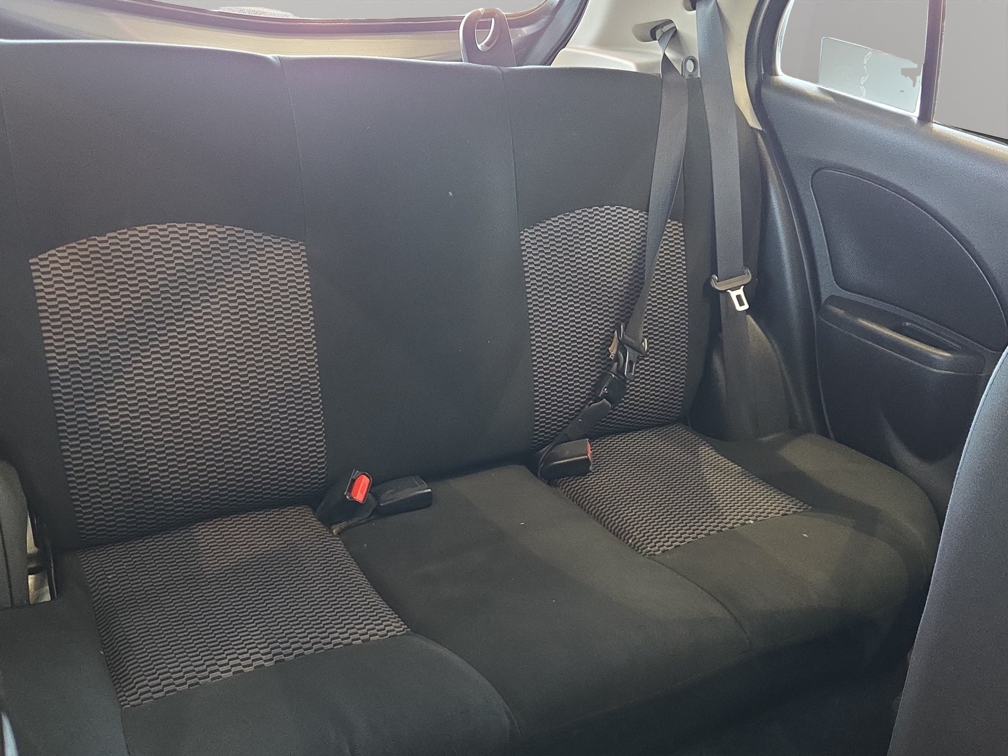 2023 Nissan March 5 pts. HB Sense, TM5, a/ac., R-14