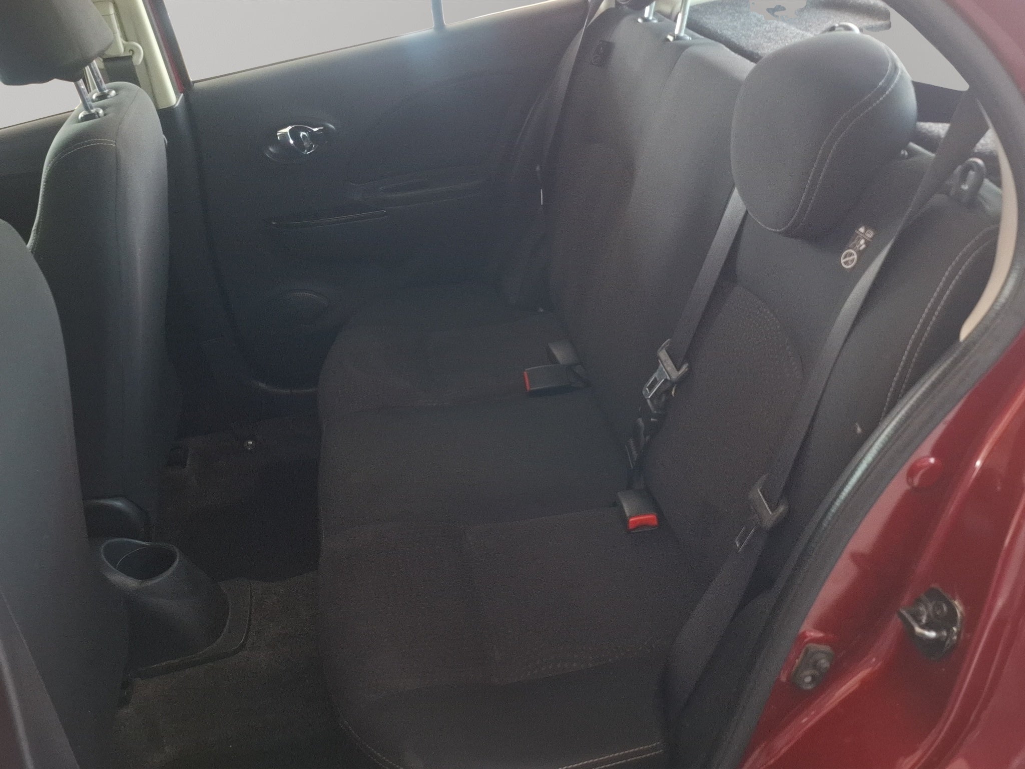 2022 Nissan March 5 pts. HB Advance, TM5, a/ac., VE, BA, ABS, RA-15