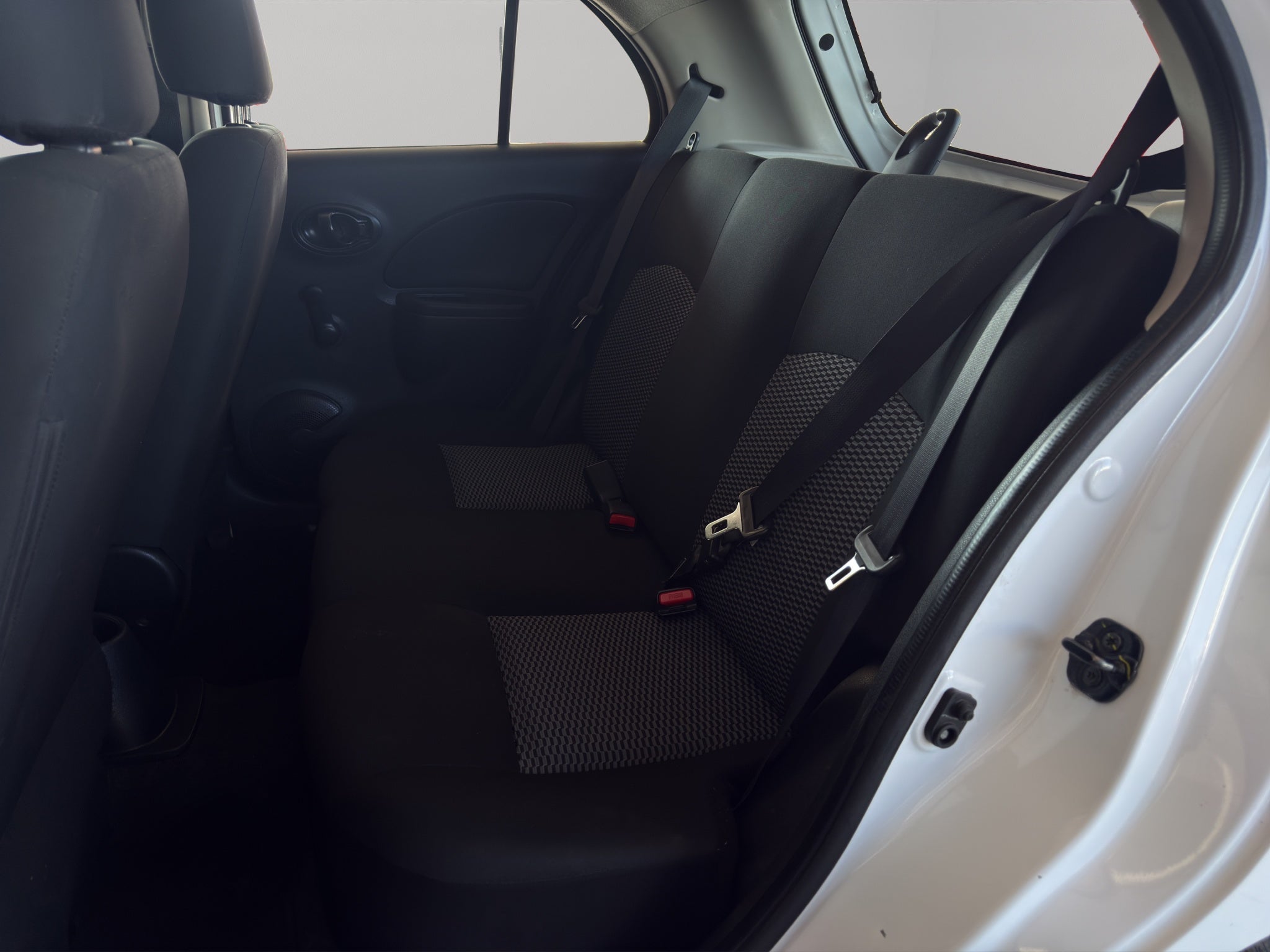 2023 Nissan March 5 pts. HB Sense, TM5, a/ac., R-14