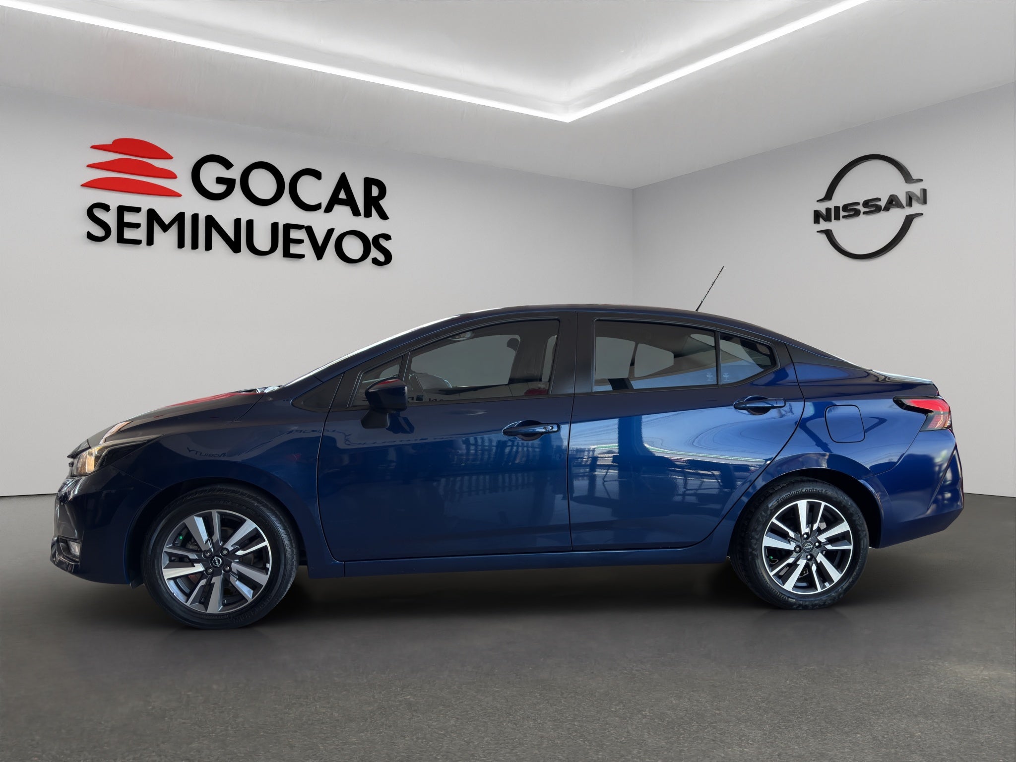 2024 Nissan Versa 4 pts. Advance, TM5, a/ac., f. niebla, RA-16