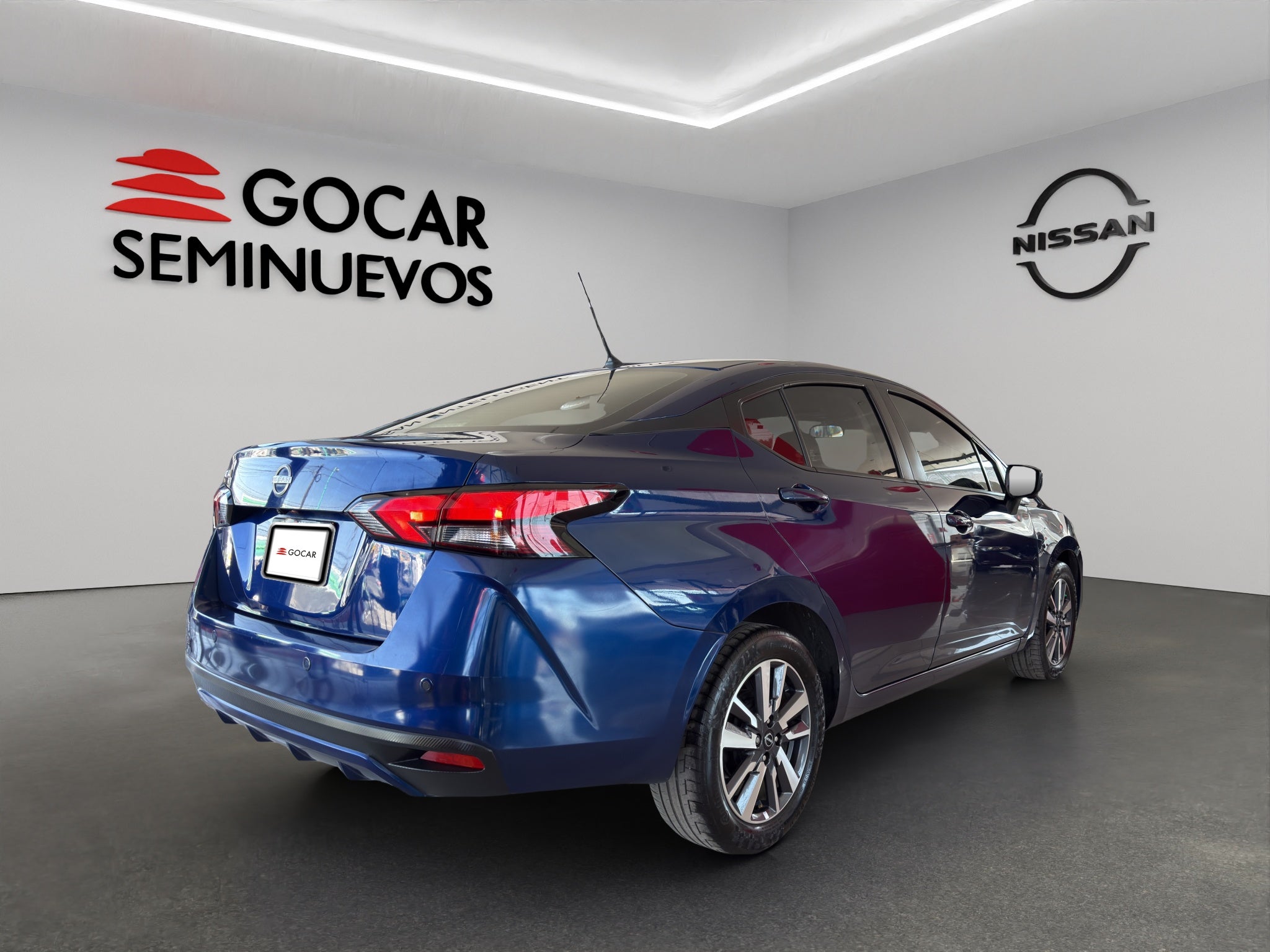 2024 Nissan Versa 4 pts. Advance, TM5, a/ac., f. niebla, RA-16