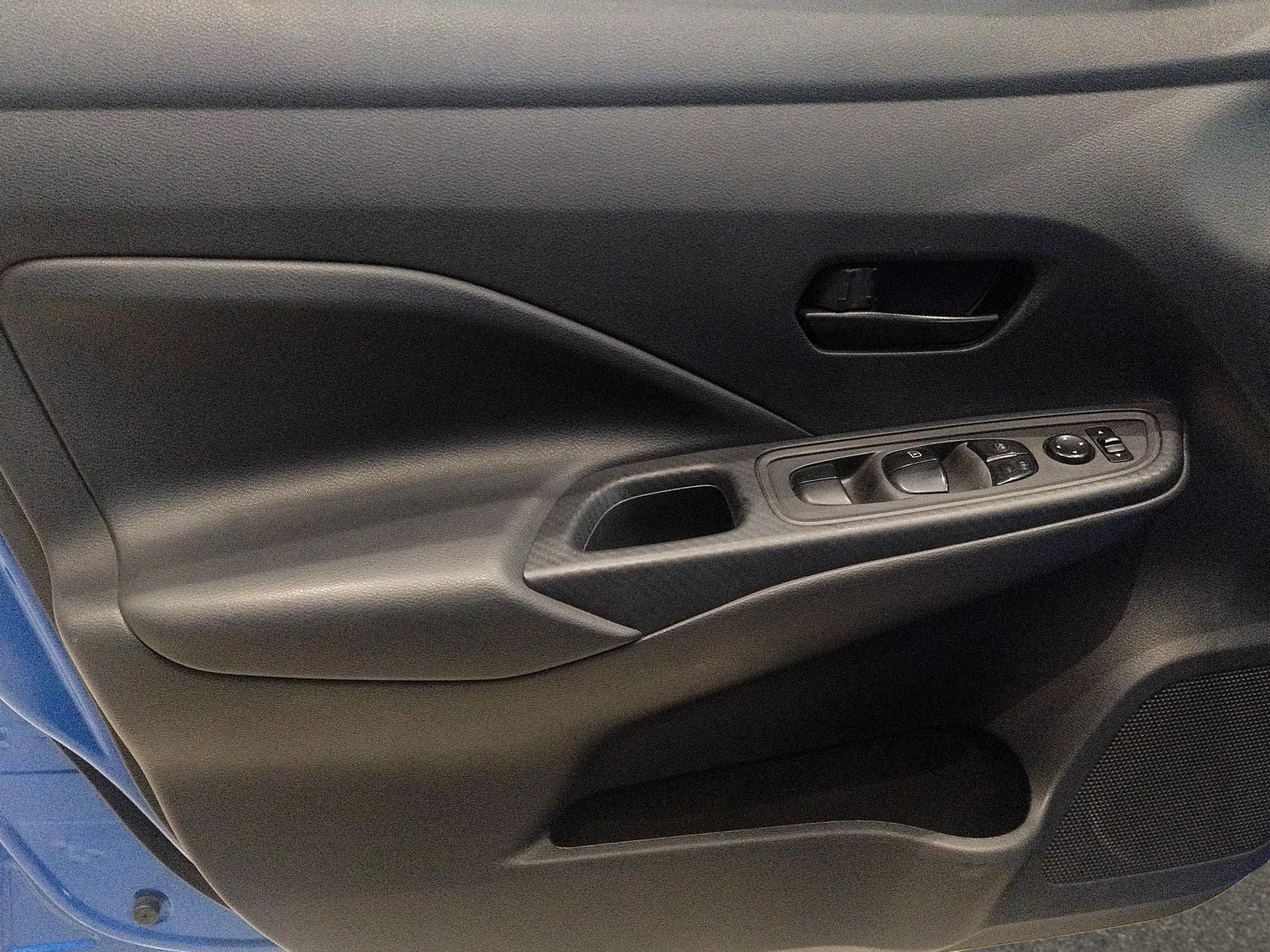 2024 Nissan Versa 4 pts. Sense, CVT, a/ac.,R-15