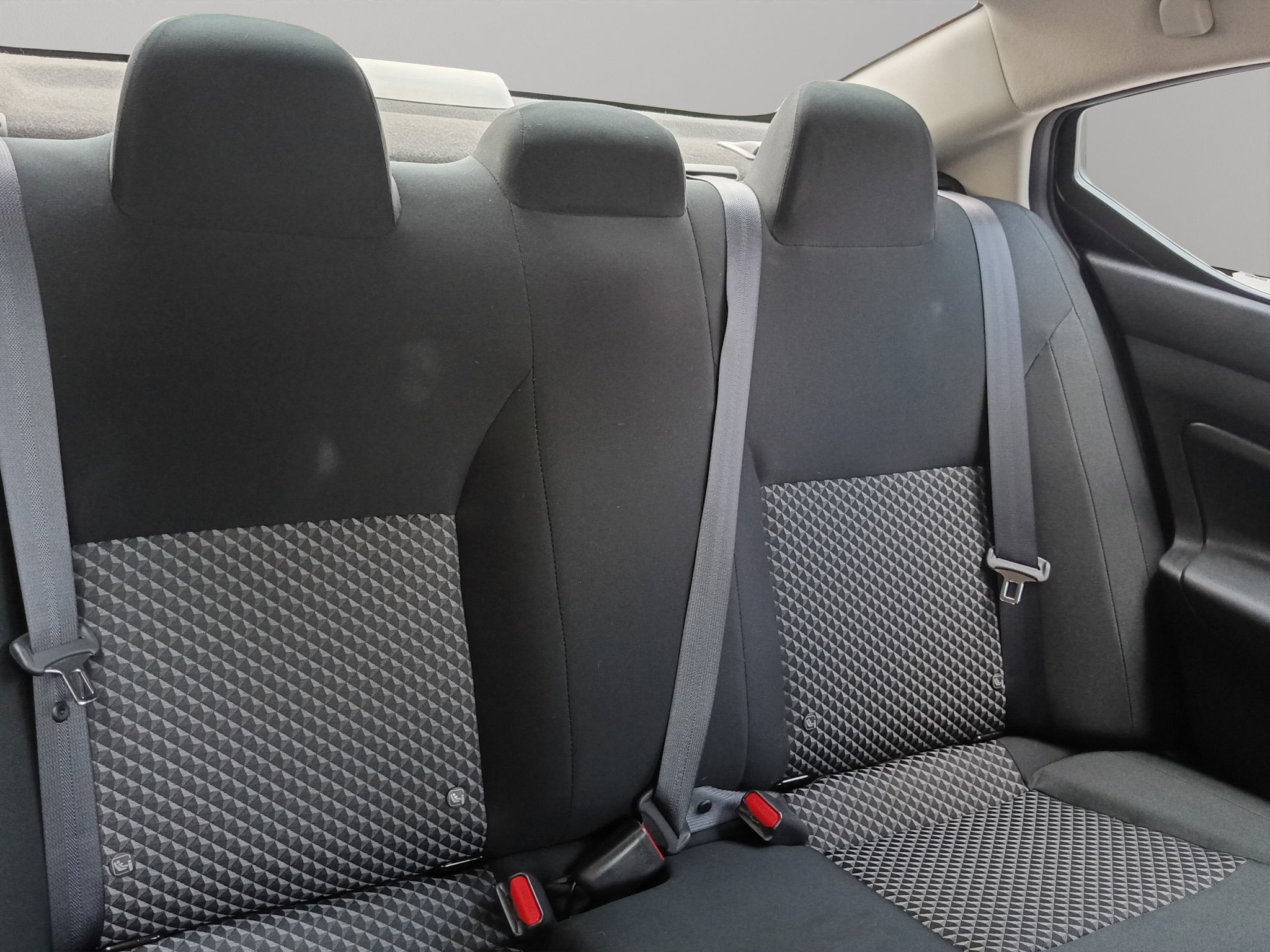 2024 Nissan Versa SENSE CVT