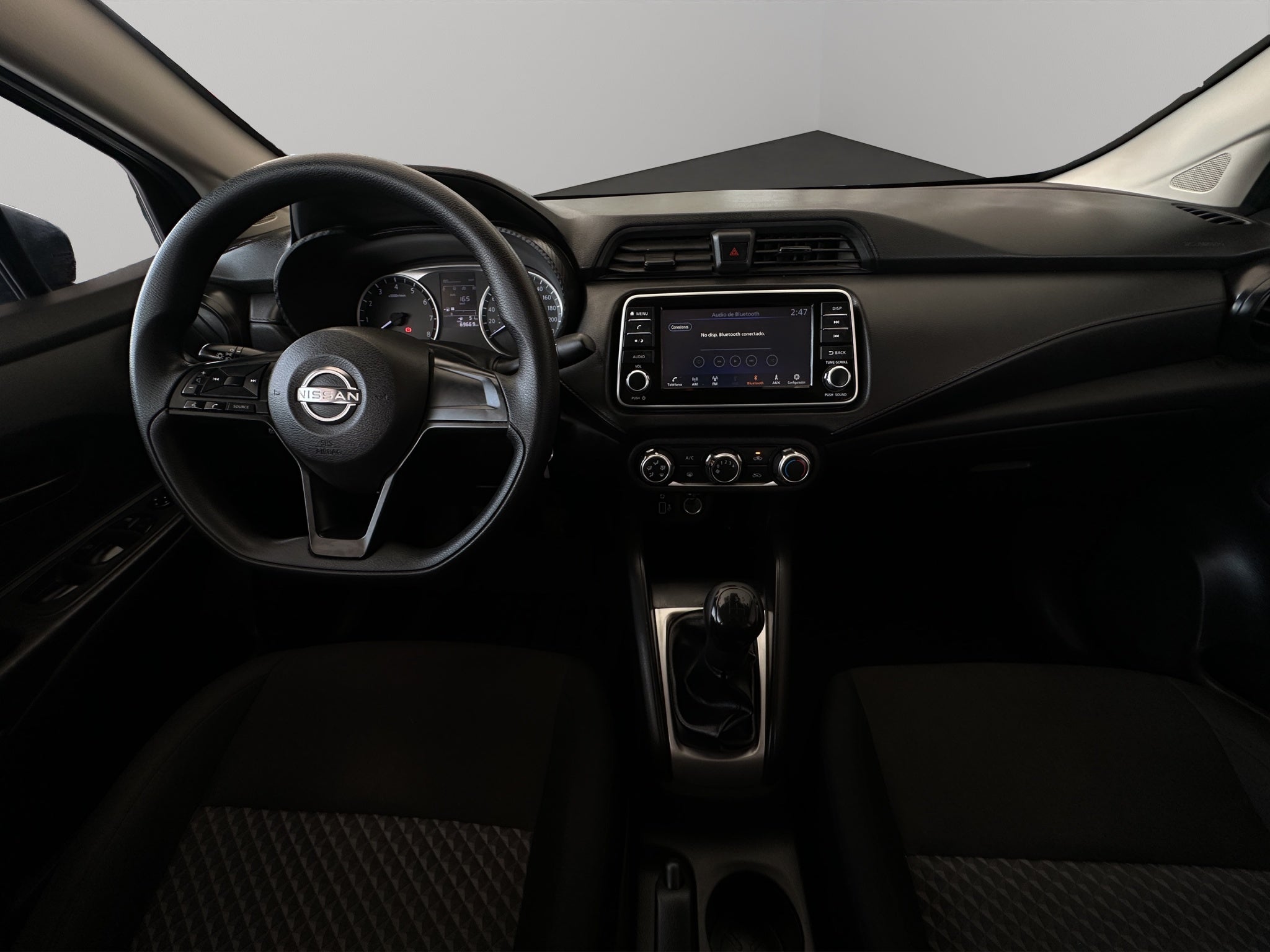 2024 Nissan Versa 4 pts. Sense, TM5, a/ac., R-15