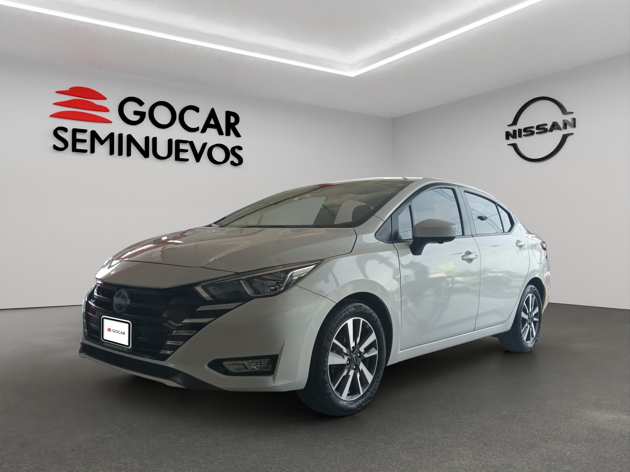 2024 Nissan Versa 4 pts. Advance, CVT, a/ac; f. niebla, RA-16