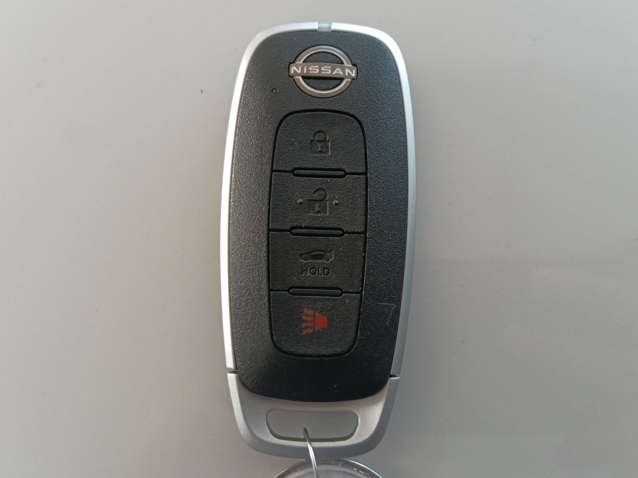 2024 Nissan Versa 4 pts. Advance, CVT, a/ac; f. niebla, RA-16