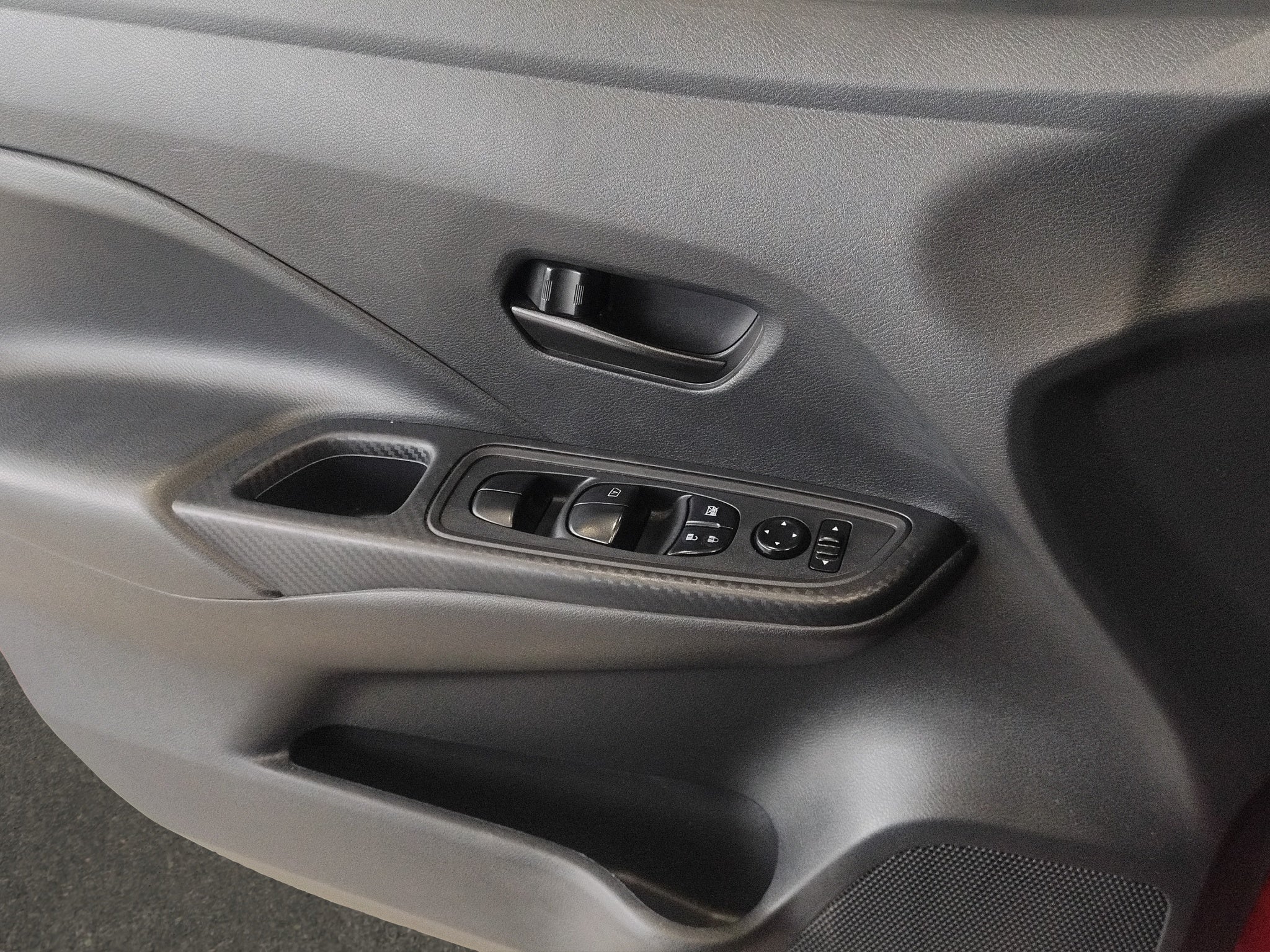 2023 Nissan Versa SENSE CVT