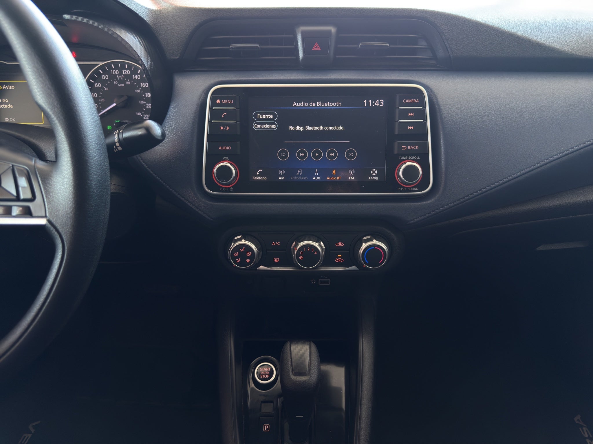 2023 Nissan Versa 4 pts. Advance, TM5, a/ac., f. niebla, RA-16 (cambio de línea)