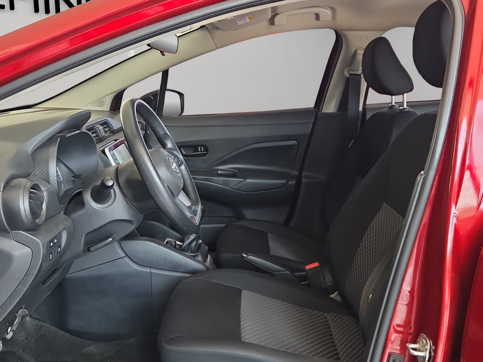 2024 Nissan Versa 4 pts. Sense, CVT, a/ac., R-15