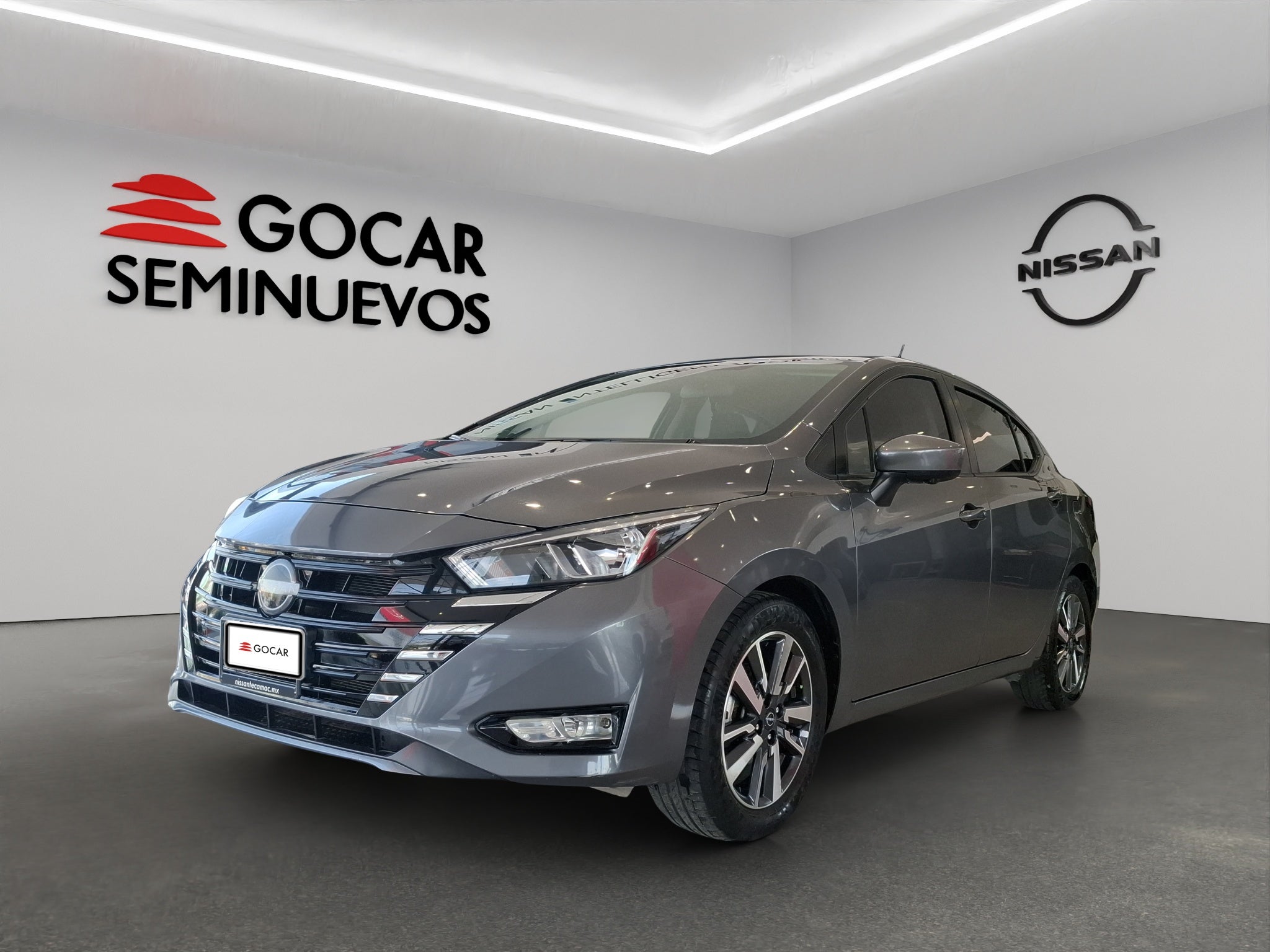 2023 Nissan Versa 4 pts. Advance, TM5, a/ac., f. niebla, RA-16 (cambio de línea)