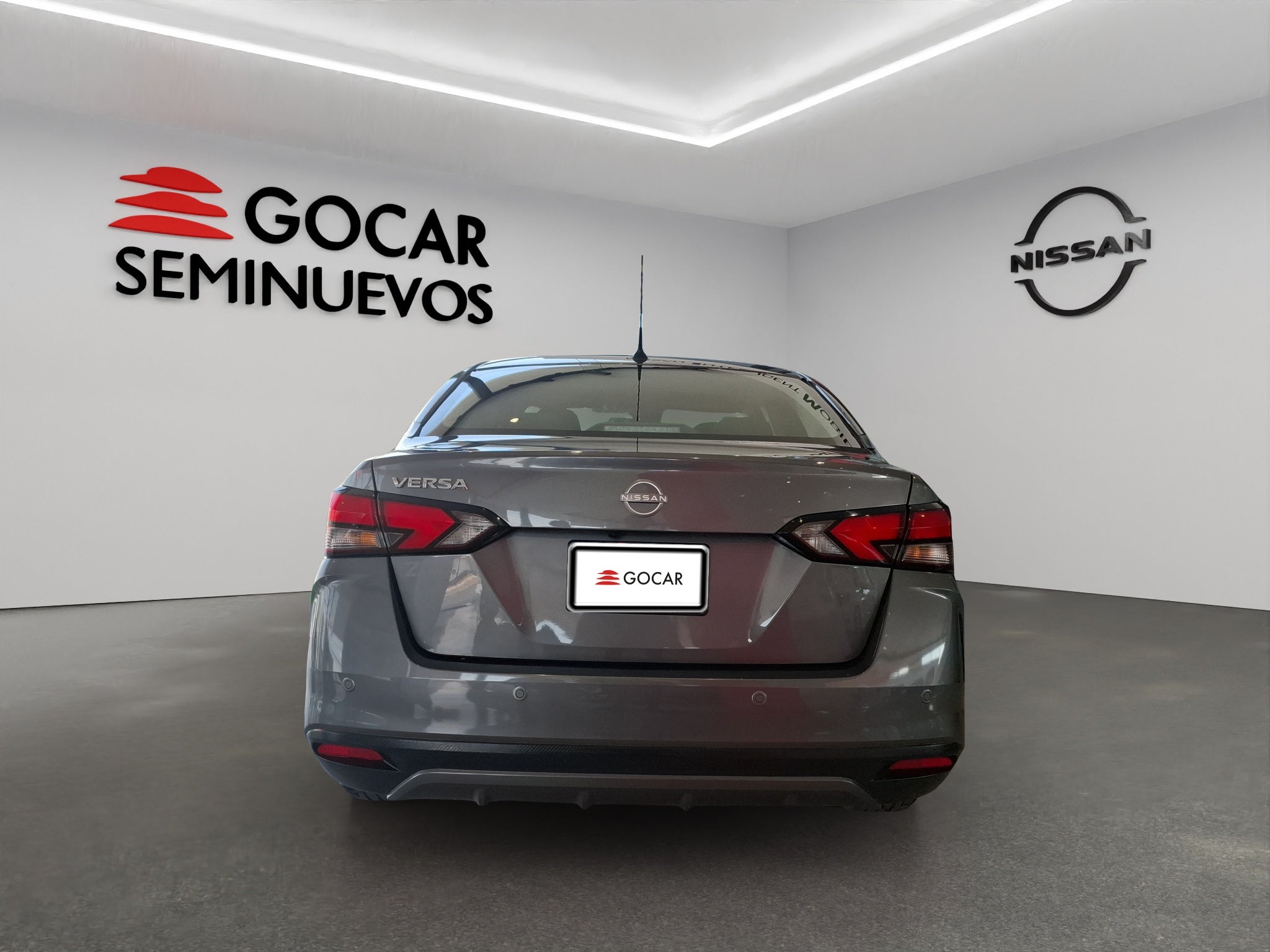 2023 Nissan Versa 4 pts. Advance, TM5, a/ac., f. niebla, RA-16 (cambio de línea)