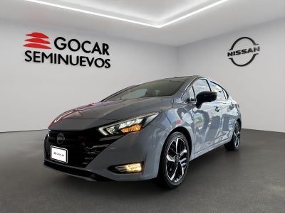 2024 Nissan Versa 4 pts. SR, TA, a/ac. Aut., f. niebla, f. led, spoiler, RA-17