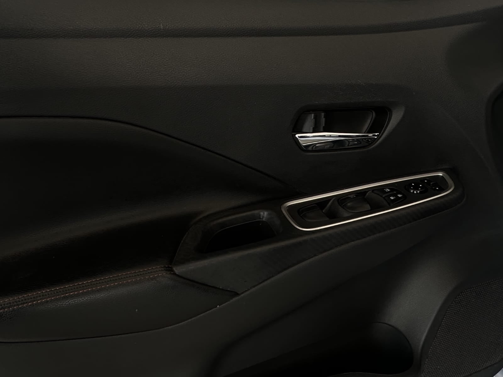 2024 Nissan Versa 4 pts. SR, TA, a/ac. Aut., f. niebla, f. led, spoiler, RA-17