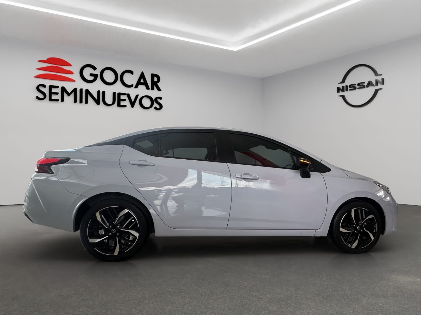 2024 Nissan Versa 4 pts. SR, TA, a/ac. Aut., f. niebla, f. led, spoiler, RA-17